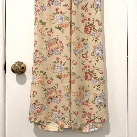 NWT WeWoreWhat Floral Smocked Flare Pants - Picture 9 of 10